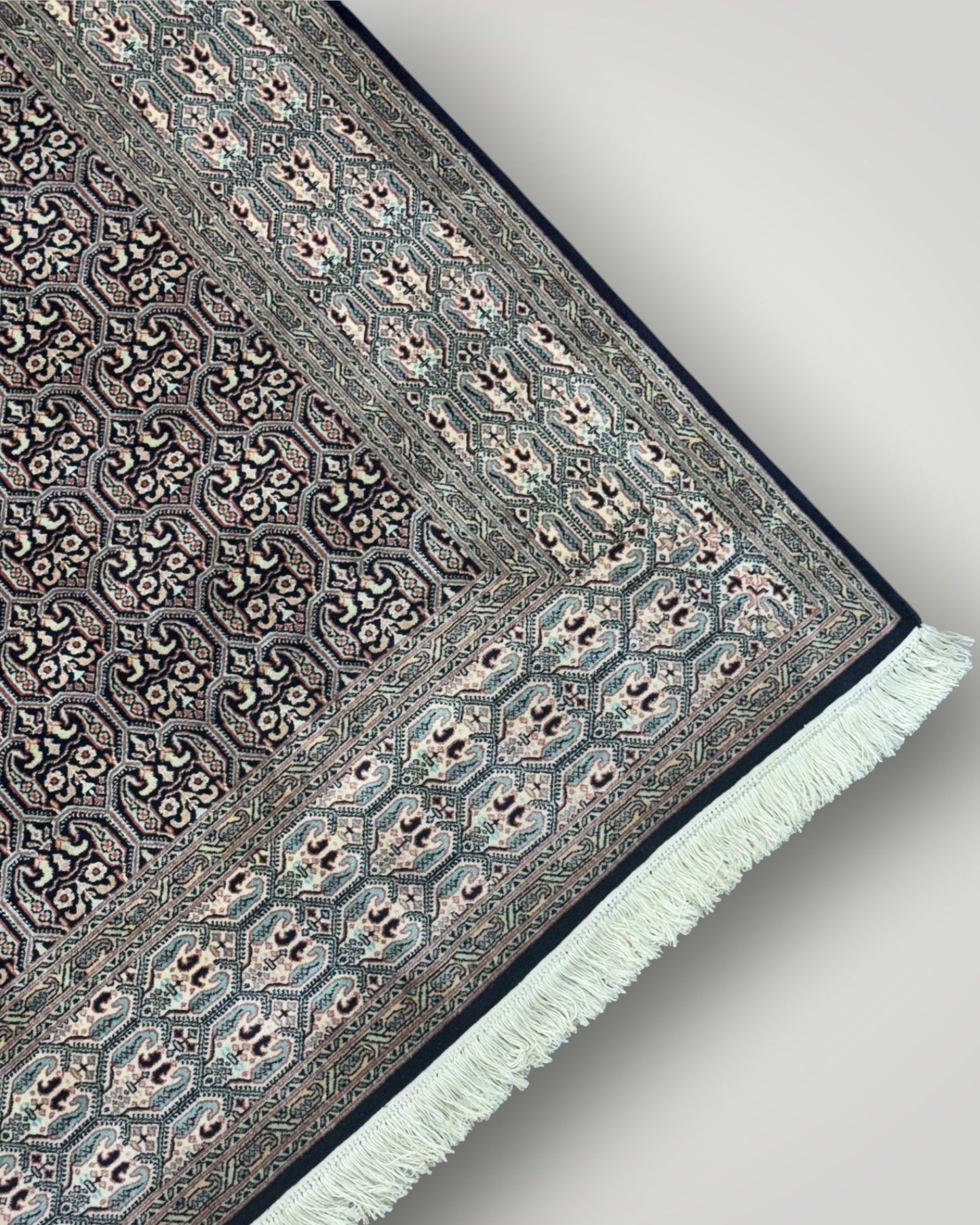 5 FT × 7 FT Sinah Silk On Silk Hand Knotted Carpet