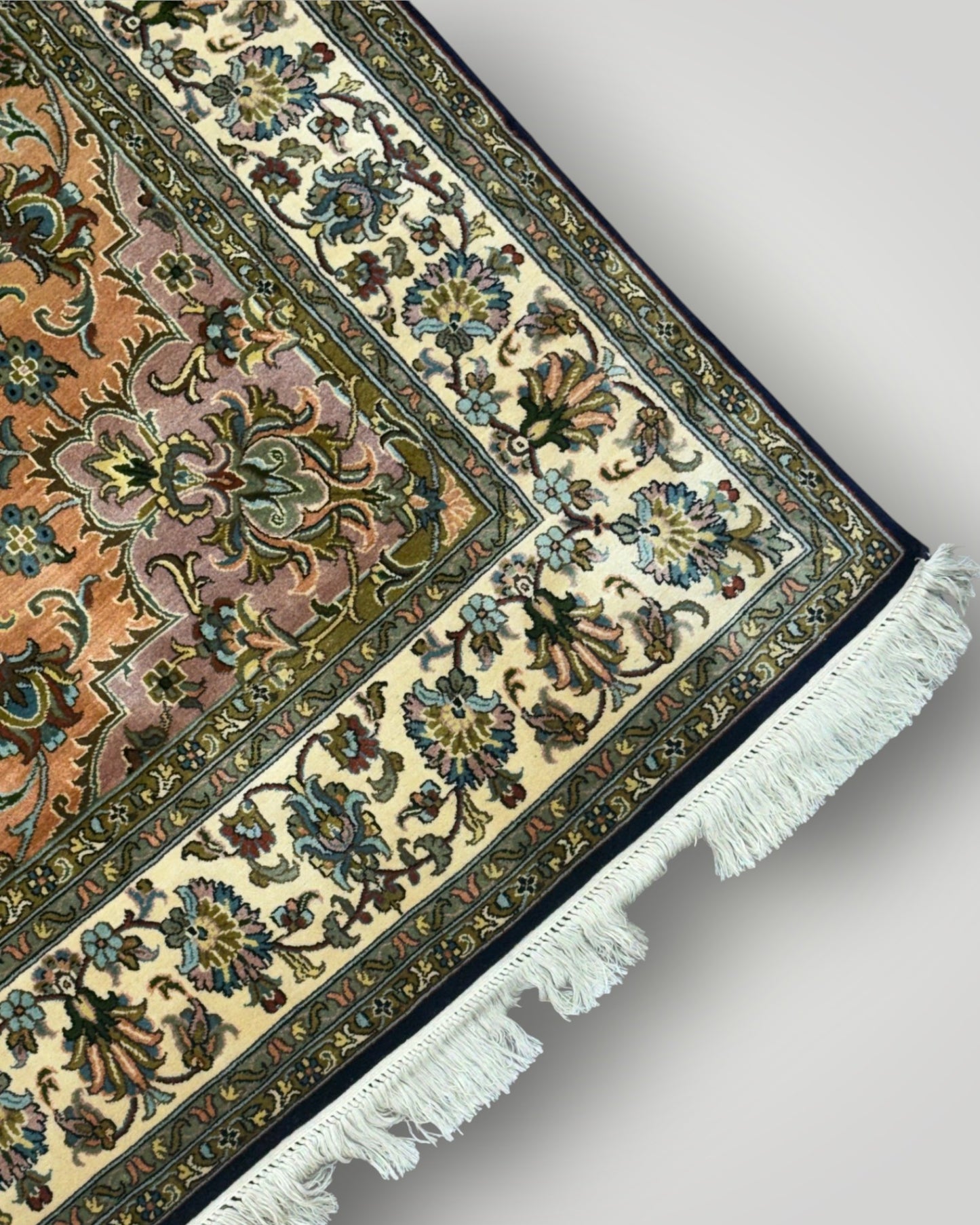 5 FT × 7 FT Kashaan Silk On Silk Hand Knotted Carpet