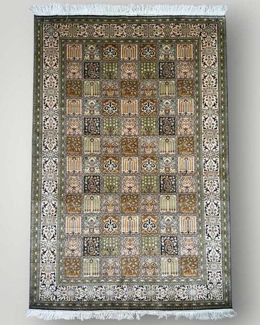 5 FT × 7 FT Qumb Silk On Silk Hand Knotted Carpet