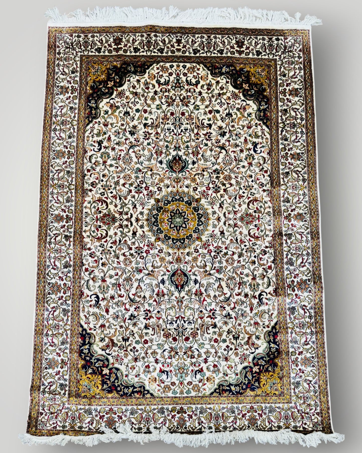 6 FT × 4 FT Kashaan Fine Silk On Silk Hand Knotted Carpet