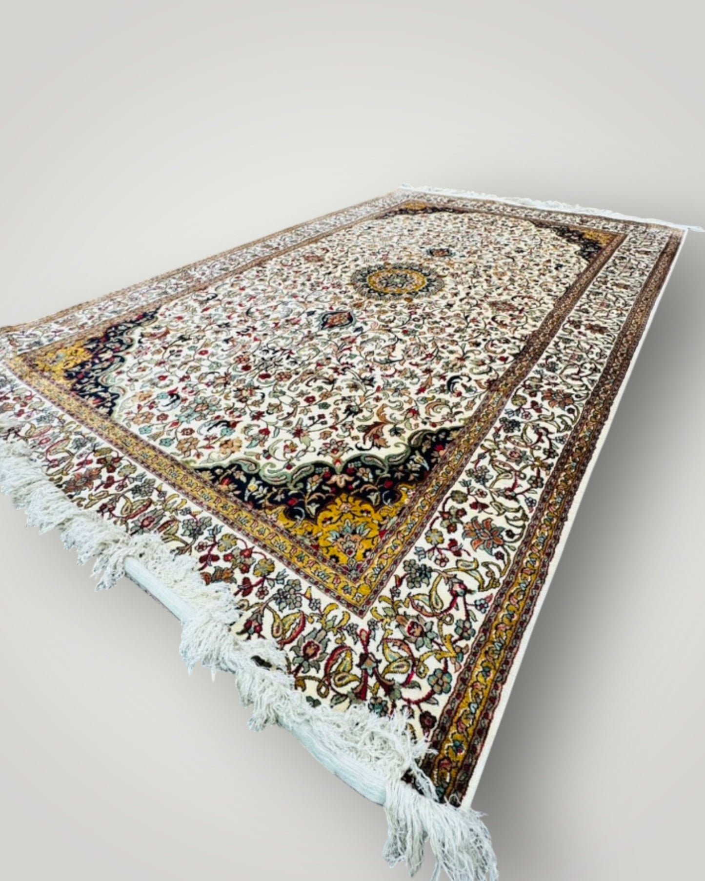 6 FT × 4 FT Kashaan Fine Silk On Silk Hand Knotted Carpet