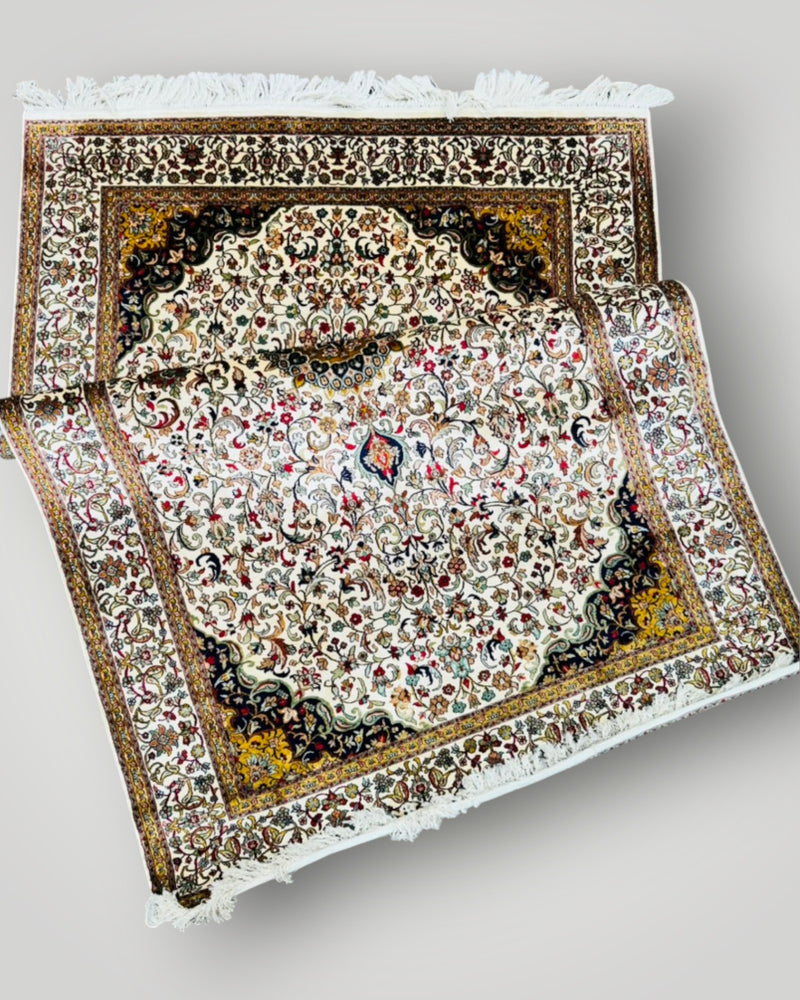 6 FT × 4 FT Kashaan Fine Silk On Silk Hand Knotted Carpet