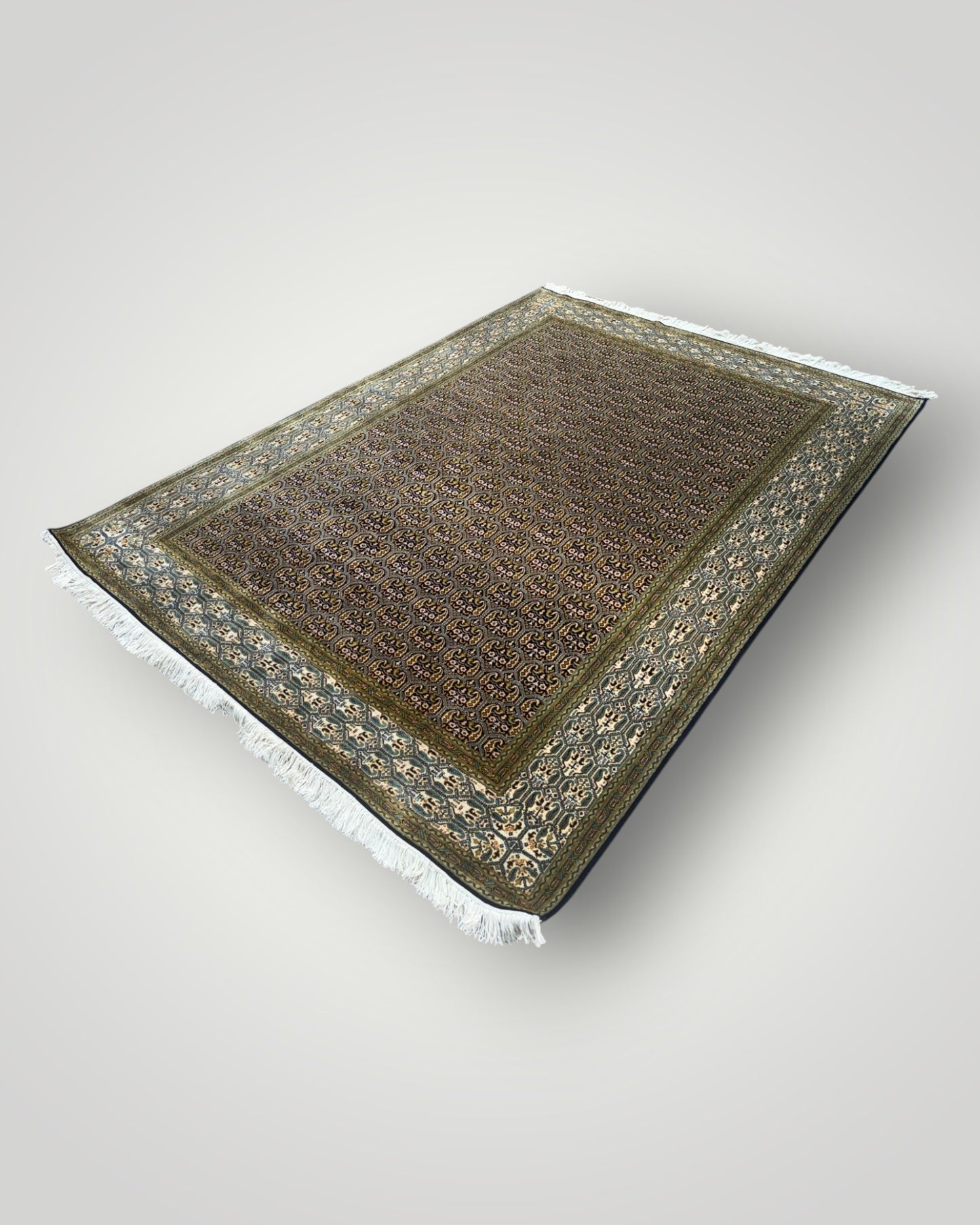 5 FT × 7 FT Sinah Silk On Silk Hand Knotted Carpet