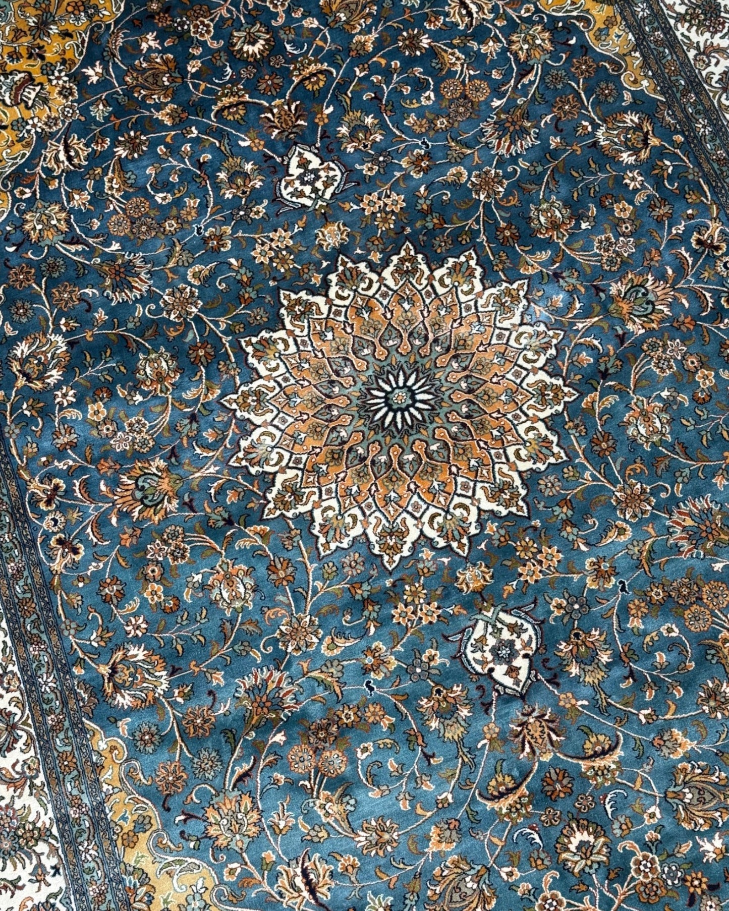 5 FT × 7 FT Kashaan Silk On Silk Hand Knotted Carpet