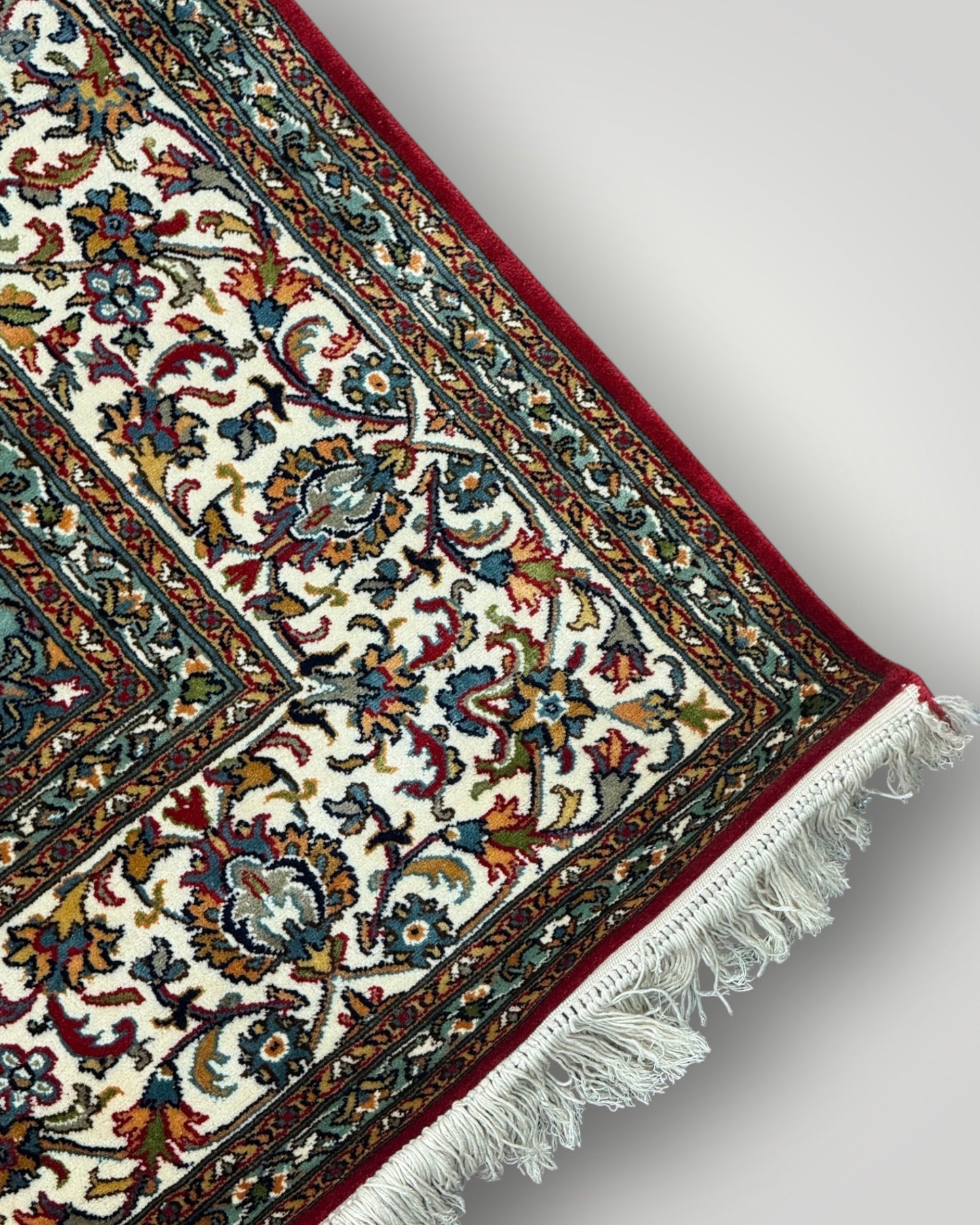 5 FT × 7 FT Red Kashaan Silk On Silk Hand Knotted Carpet