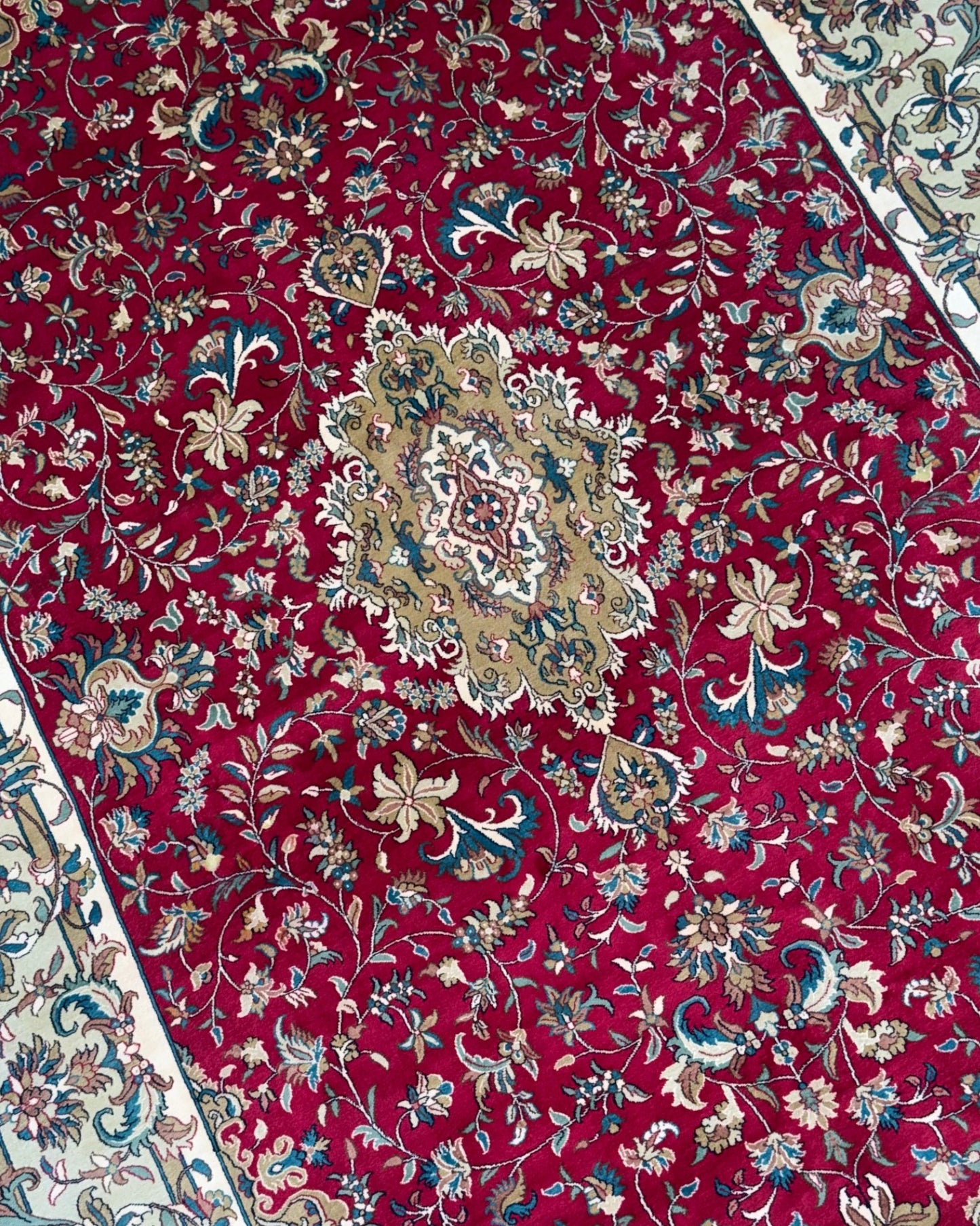 5 FT × 7 FT Kashaan Silk On Silk Hand Knotted Carpet