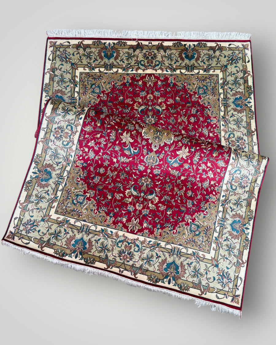 5 FT × 7 FT Kashaan Silk On Silk Hand Knotted Carpet