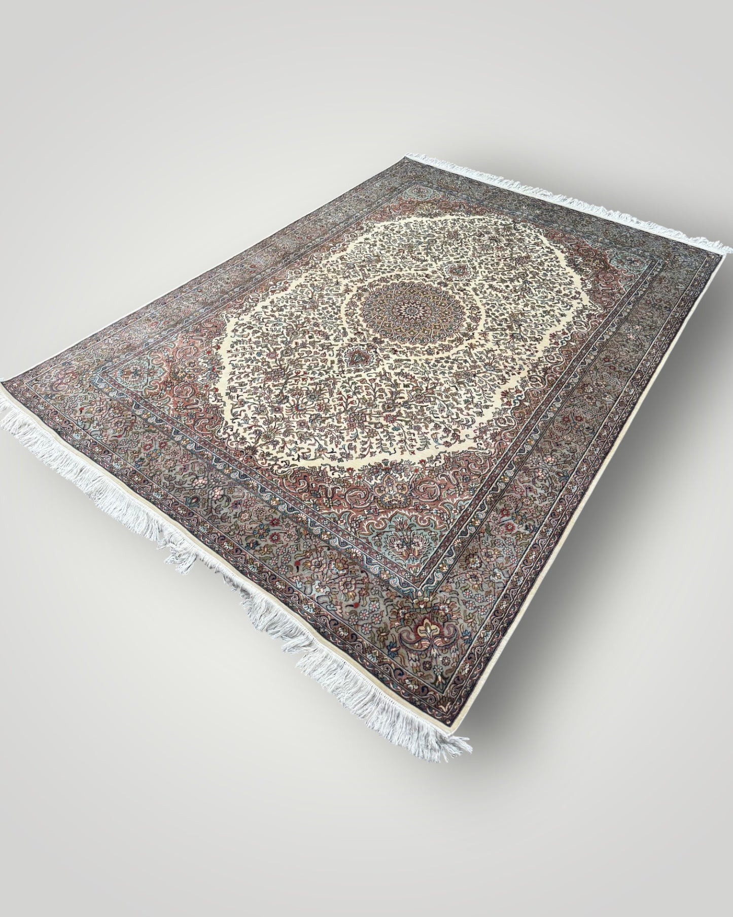 5 FT × 7 FT Kashaan Silk On Silk Hand Knotted Carpet