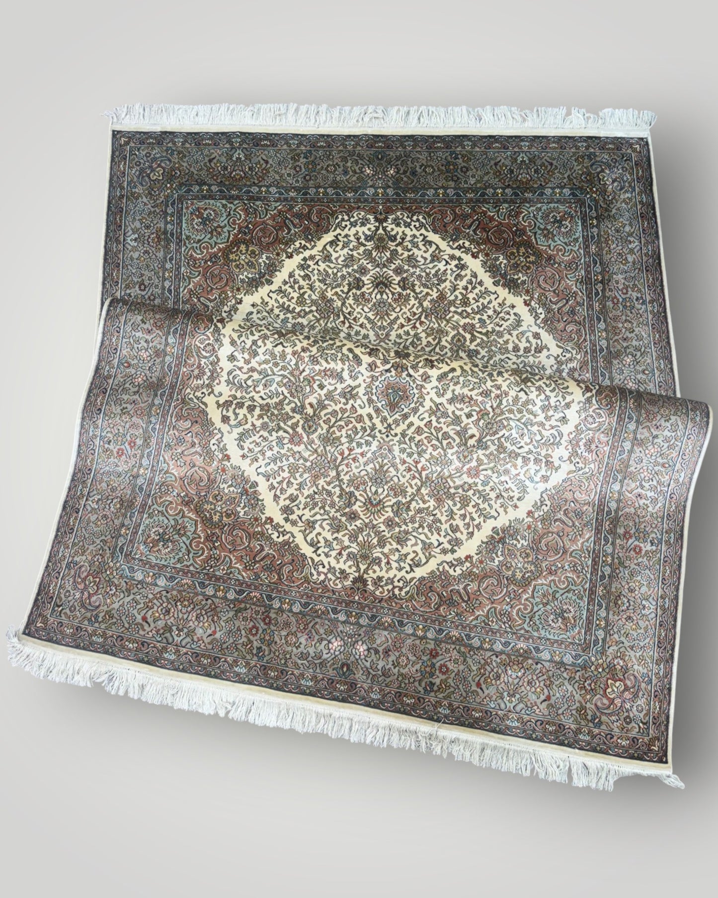 5 FT × 7 FT Kashaan Silk On Silk Hand Knotted Carpet