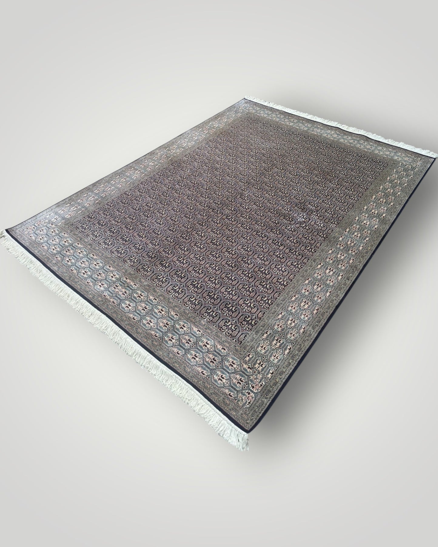 5 FT × 7 FT Sinah Silk On Silk Hand Knotted Carpet
