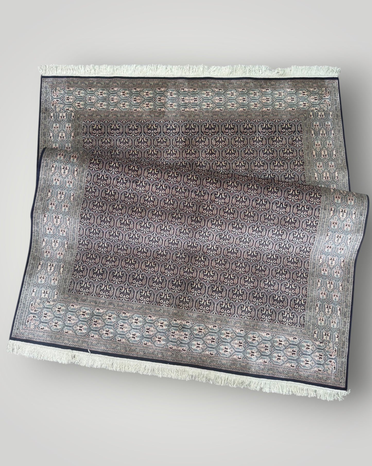 5 FT × 7 FT Sinah Silk On Silk Hand Knotted Carpet