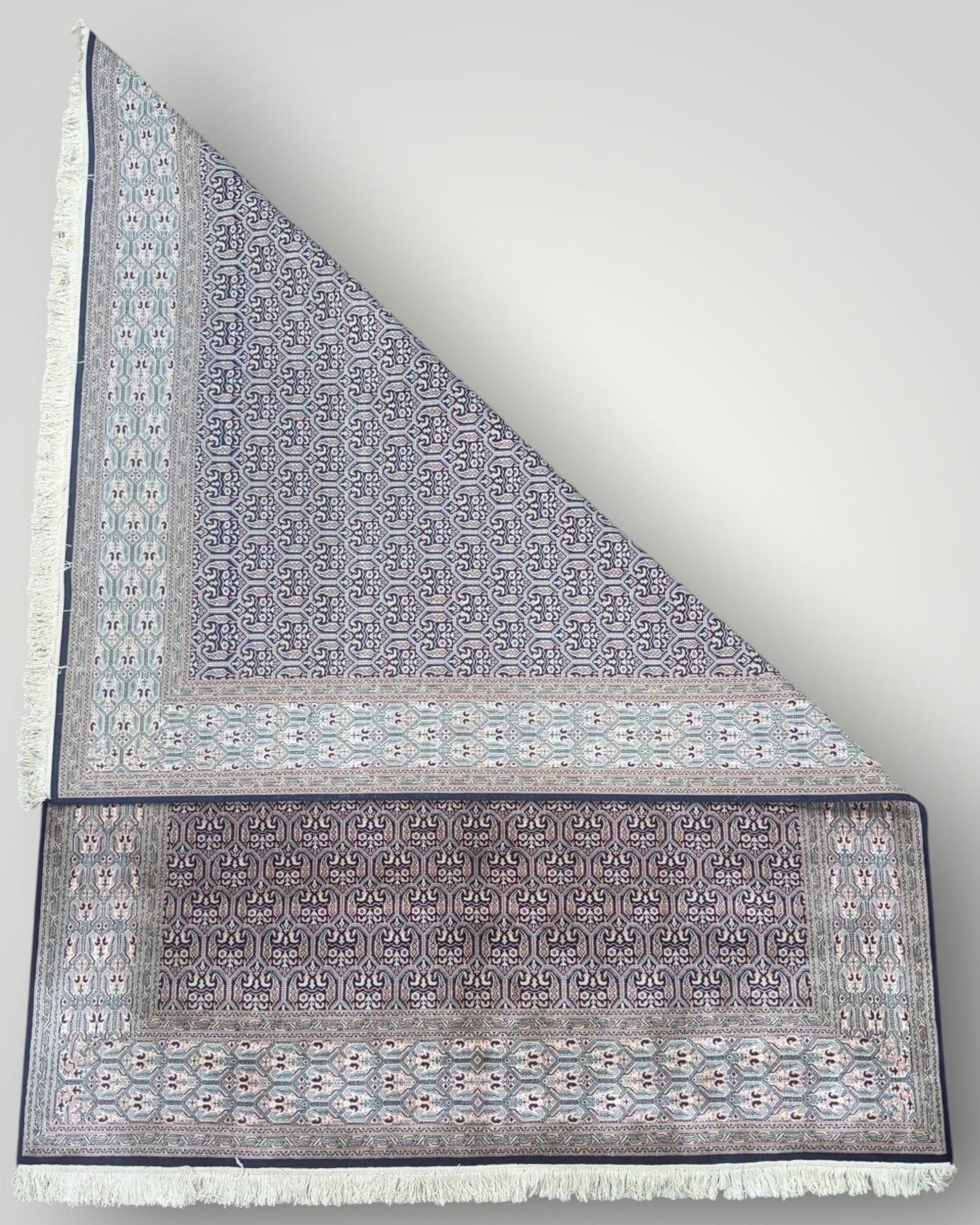 5 FT × 7 FT Sinah Silk On Silk Hand Knotted Carpet