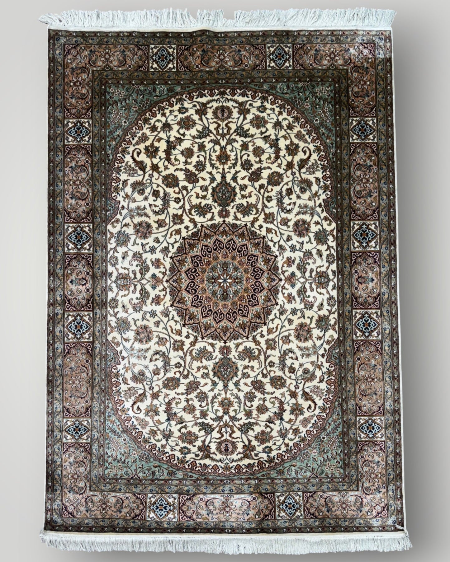 5 FT × 7 FT Kashaan Silk On Silk Hand Knotted Carpet