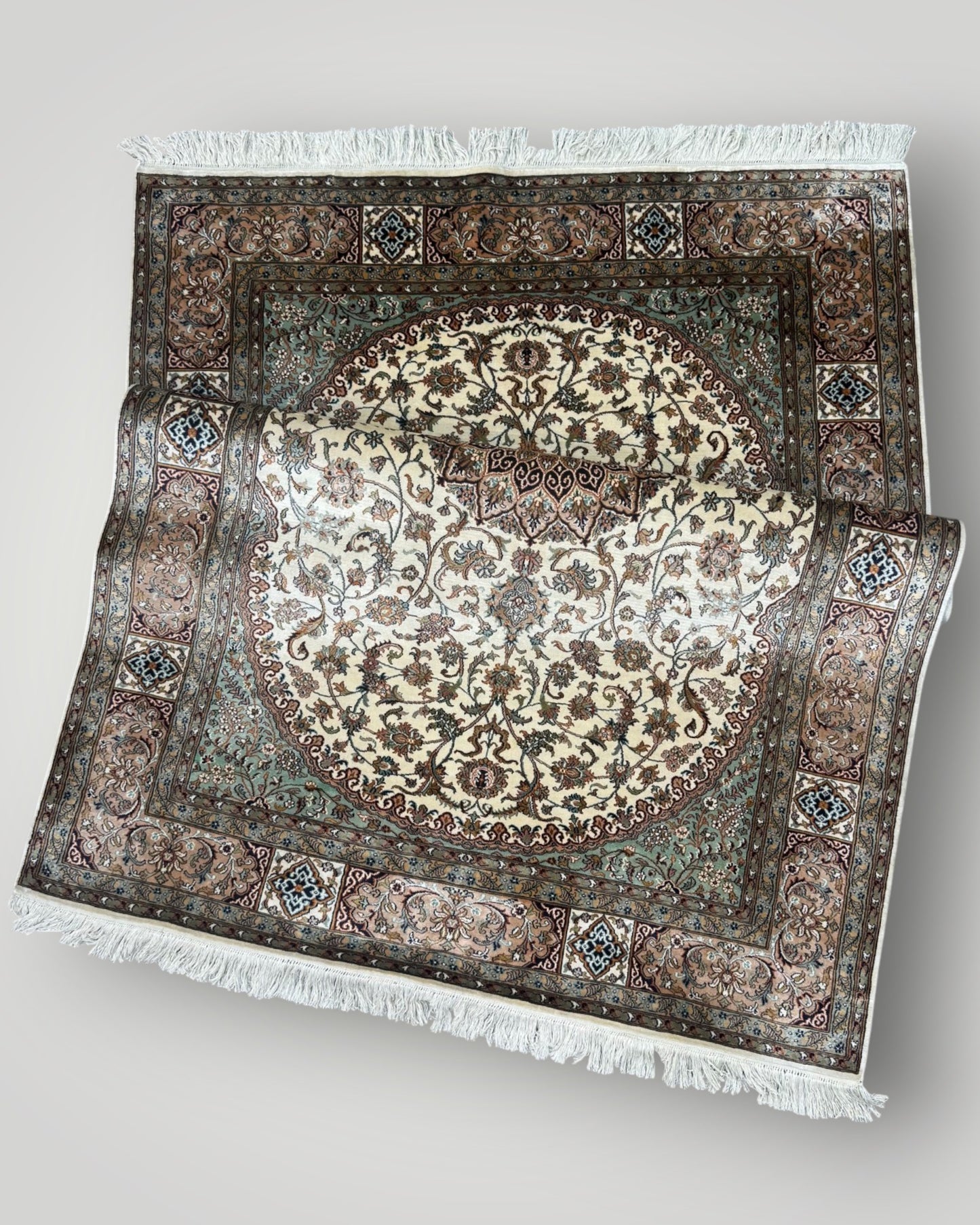 5 FT × 7 FT Kashaan Silk On Silk Hand Knotted Carpet