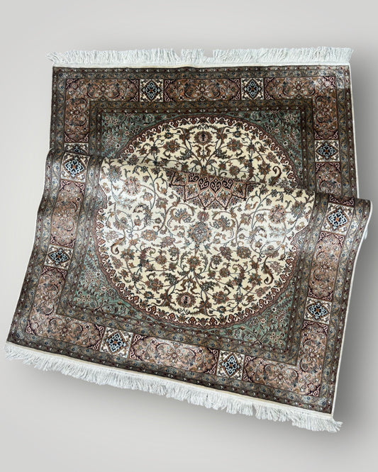 5 FT × 7 FT Kashaan Silk On Silk Hand Knotted Carpet