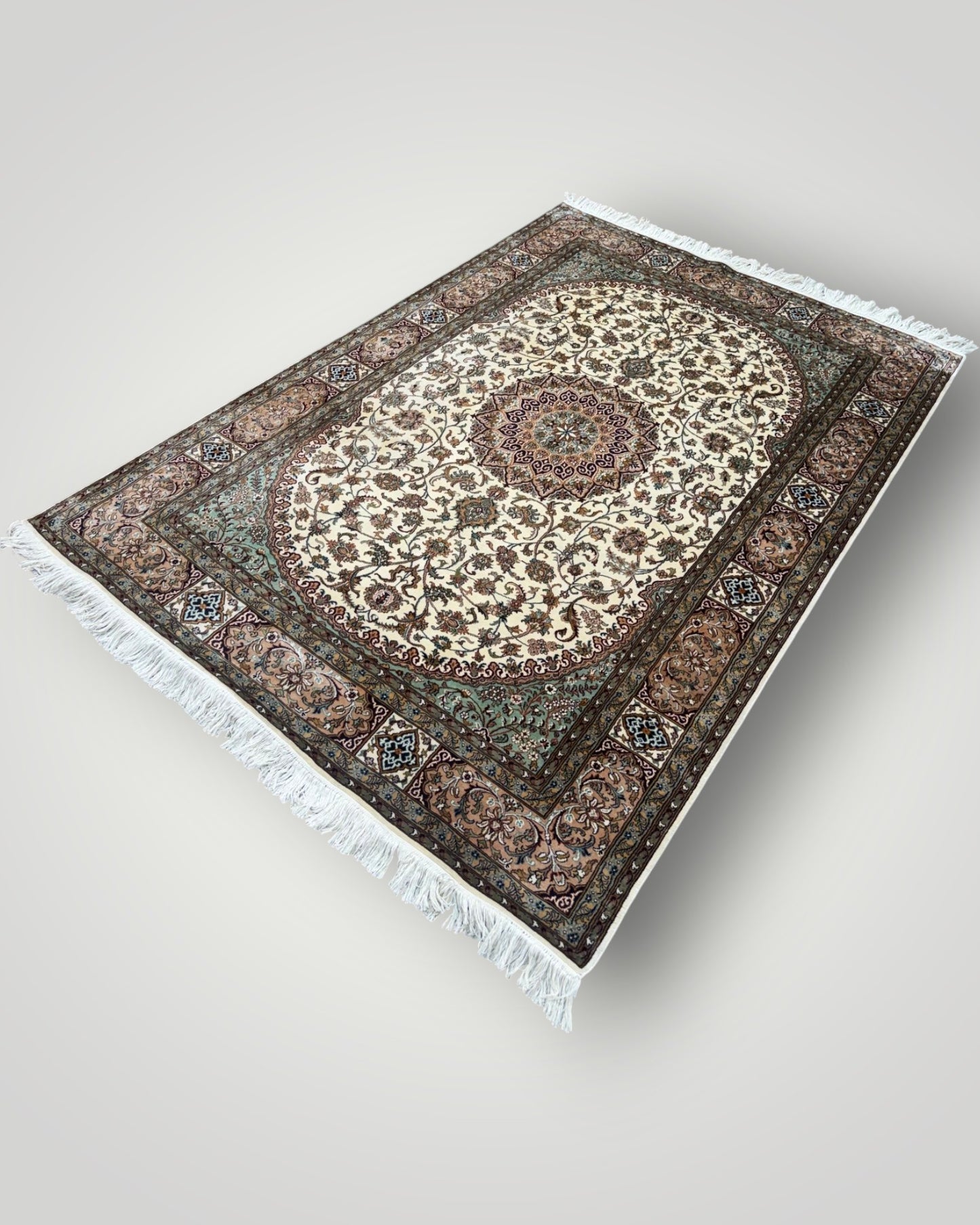 5 FT × 7 FT Kashaan Silk On Silk Hand Knotted Carpet
