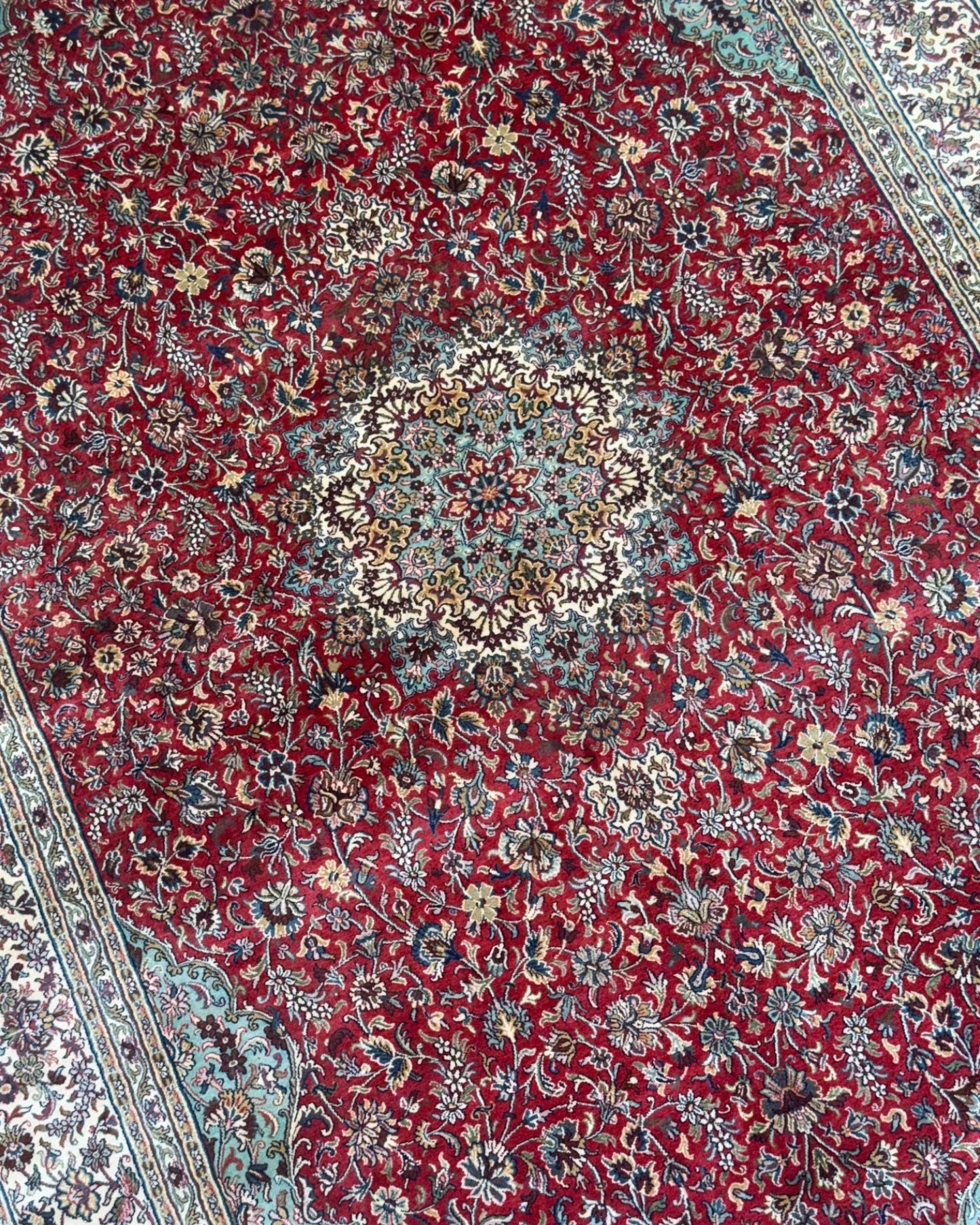 5 FT × 7 FT Kashaan Silk On Silk Hand Knotted Carpet