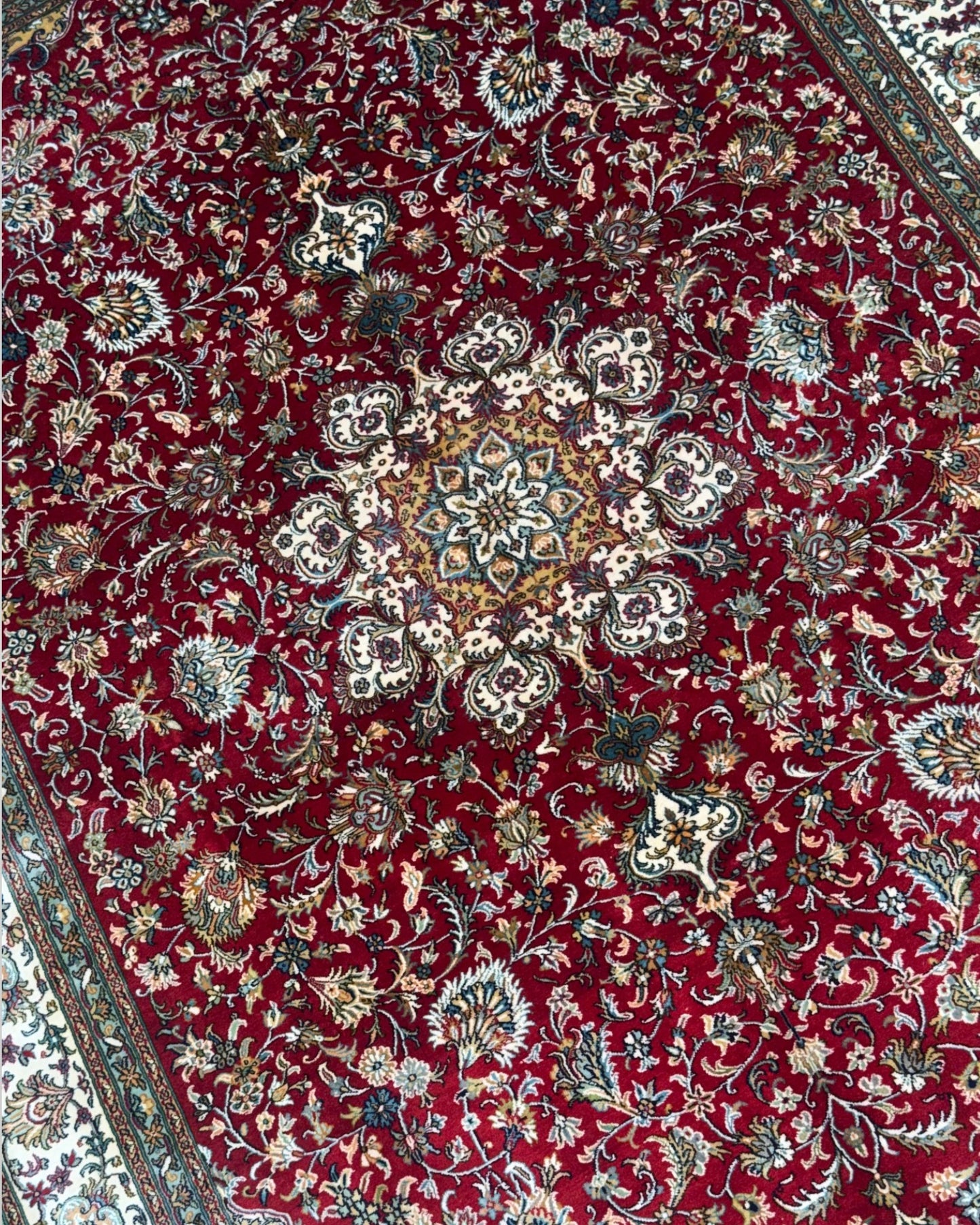 5 FT × 7 FT Kashaan Silk On Silk Hand Knotted Carpet
