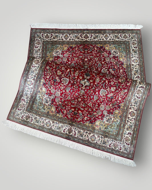 5 FT × 7 FT Kashaan Silk On Silk Hand Knotted Carpet