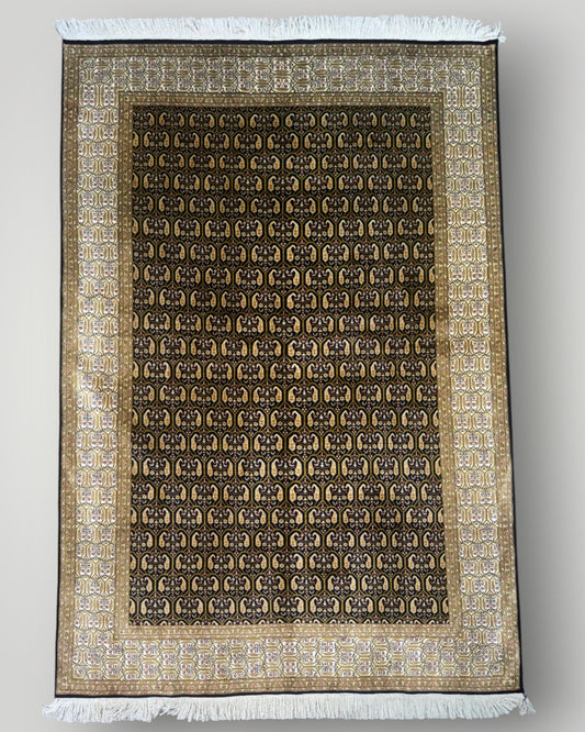 5 FT × 7 FT Sinah Silk On Silk Hand Knotted Carpet