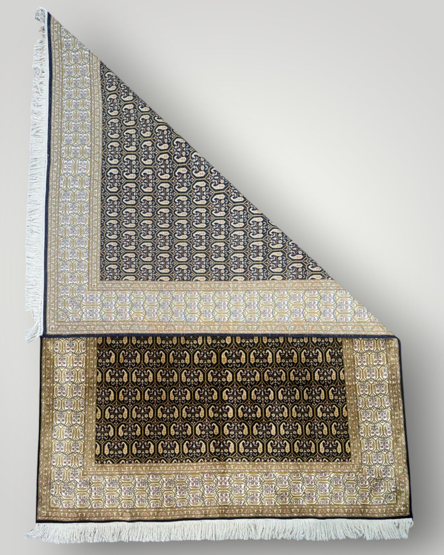 5 FT × 7 FT Sinah Silk On Silk Hand Knotted Carpet