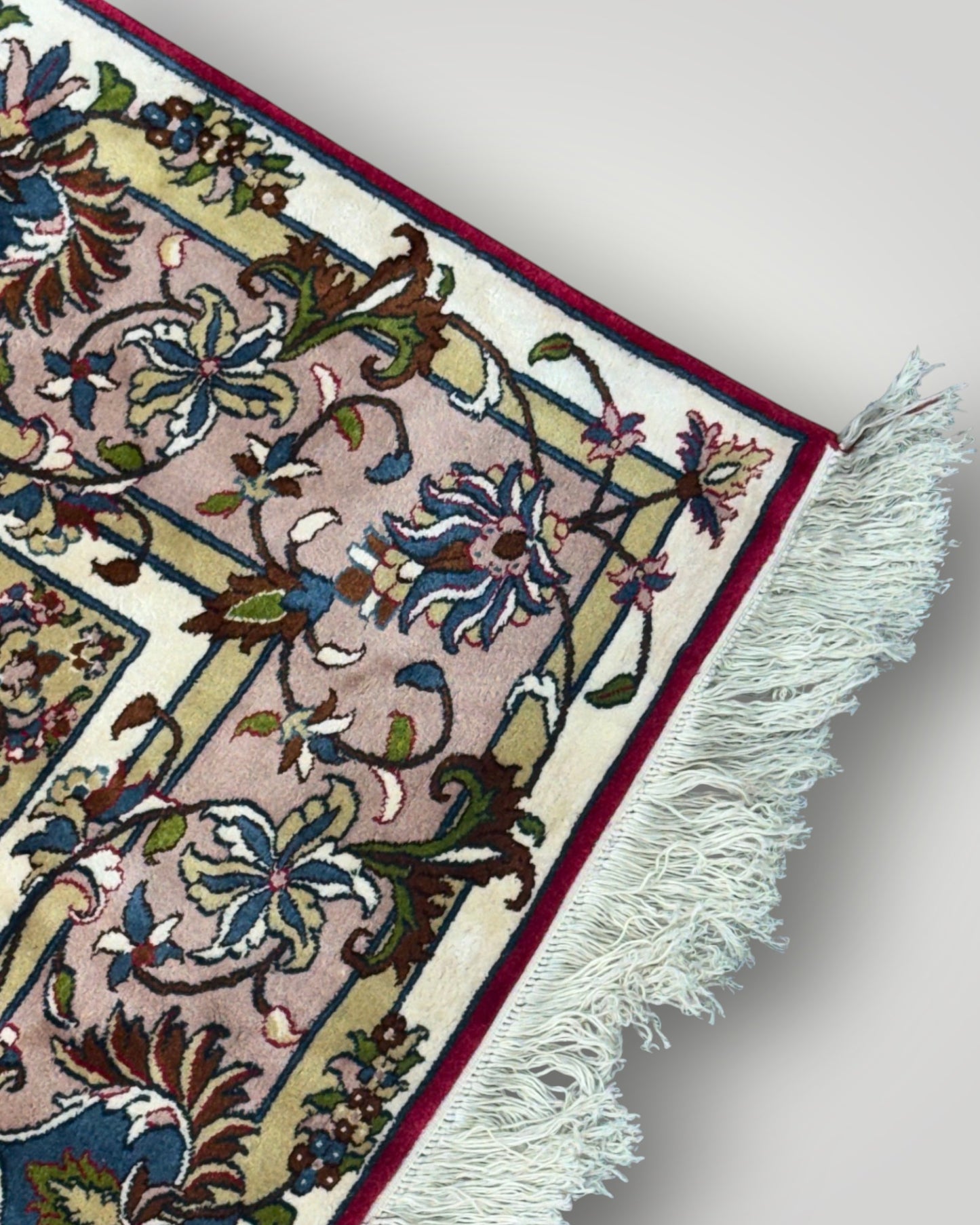 5 FT × 7 FT Kashaan Silk On Silk Hand Knotted Carpet